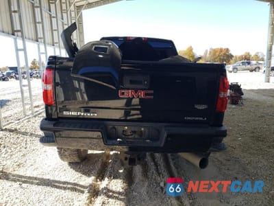 Zdjęcie 6 z 12 samochodu: 2017 GMC SIERRA K2500 DENALI VIN:1GT12UEY7HF232219 - miniatura