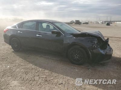 Czwarte zdjęcie samochodu z boku: 2017 NISSAN ALTIMA 2.5 VIN:1N4AL3AP7HC486024 - miniatura