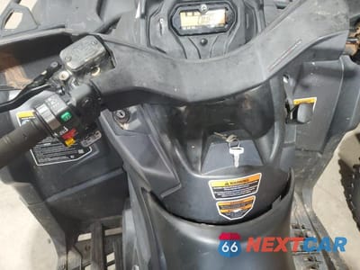 Piąte zdjęcie samochodu w środku: 2020 CAN-AM OUTLANDER MAX XT 570 VIN:3JBLPAT2XLJ001237 - miniatura