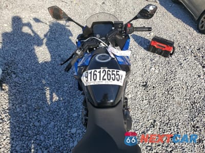 Zdjęcie 6 z 10 samochodu: 2024 SUZUKI GSX800 F VIN:JS1EM13B6R7101474 - miniatura