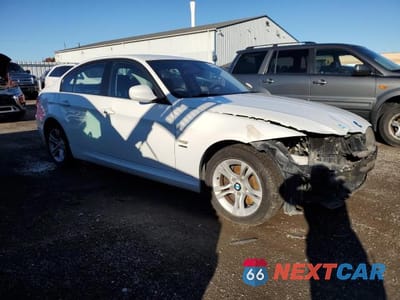 Czwarte zdjęcie samochodu z boku: 2011 BMW 328 XI VIN:WBAPK7G50BNN86026 - miniatura