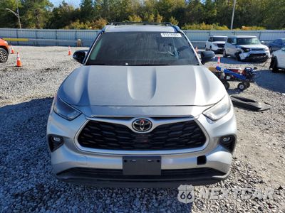 Piąte zdjęcie samochodu w środku: 2022 TOYOTA HIGHLANDER XLE VIN:5TDGZRAH8NS140704 - miniatura