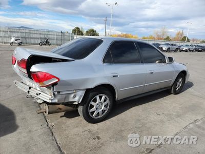 Trzecie zdjęcie samochodu z tyłu: 2002 HONDA ACCORD SE VIN:1HGCG56702A037283 - miniatura
