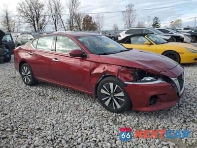 Czwarte zdjęcie samochodu z boku: 2019 NISSAN ALTIMA SV VIN:1N4BL4DW3KC191944 - miniatura
