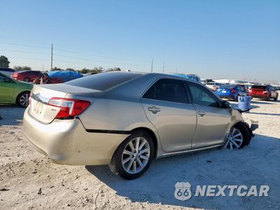 Trzecie zdjęcie samochodu z tyłu: 2014 TOYOTA CAMRY SE VIN:4T1BK1FK9EU551251 - miniatura