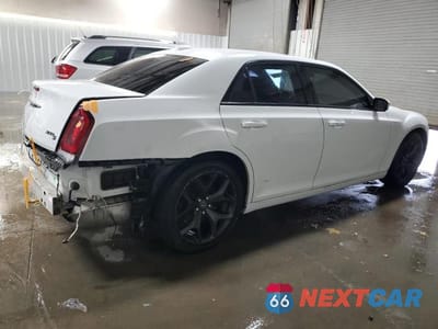Trzecie zdjęcie samochodu z tyłu: 2021 CHRYSLER 300 S VIN:2C3CCABG9MH545706 - miniatura