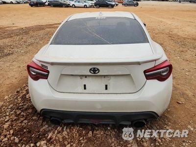 Zdjęcie 6 z 15 samochodu: 2017 TOYOTA 86 BASE VIN:JF1ZNAA12H8711417 - miniatura