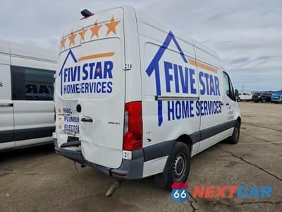 Trzecie zdjęcie samochodu z tyłu: 2021 MERCEDES BENZ SPRINTER DELIVERY VAN VIN:W1W40BHY6MT056542 - miniatura
