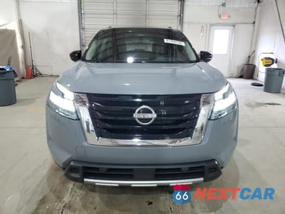 Piąte zdjęcie samochodu w środku: 2024 NISSAN PATHFINDER SL VIN:5N1DR3CCXRC296179 - miniatura