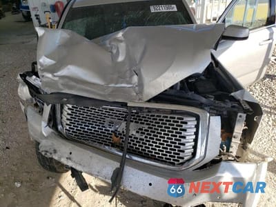 Zdjęcie 12 z 13 samochodu: 2017 GMC YUKON SLT VIN:1GKS2BKC6HR279388 - miniatura