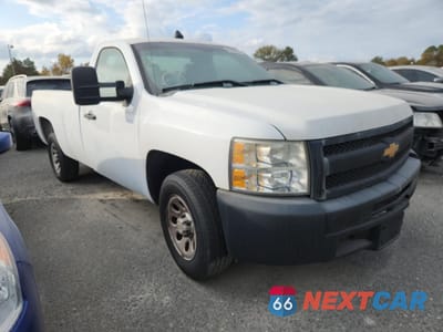 Czwarte zdjęcie samochodu z boku: 2013 CHEVROLET SILVERADO C1500 VIN:1GCNCPEX3DZ150570 - miniatura