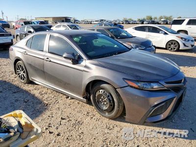 Czwarte zdjęcie samochodu z boku: 2024 TOYOTA CAMRY SE NIGHT SHADE VIN:4T1G11AK0RU883780 - miniatura