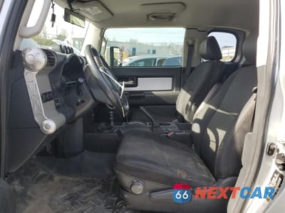 Zdjęcie 7 z 16 samochodu: 2008 TOYOTA FJ CRUISER VIN:JTEBU11F680104019 - miniatura