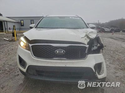 Piąte zdjęcie samochodu w środku: 2016 KIA SORENTO LX VIN:5XYPG4A37GG169933 - miniatura