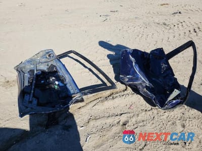 Zdjęcie 12 z 13 samochodu: 2016 FORD FIESTA TITANIUM VIN:3FADP4FJ4GM201918 - miniatura