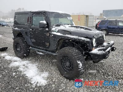 Czwarte zdjęcie samochodu z boku: 2017 JEEP WRANGLER RUBICON VIN:1C4BJWCG9HL588766 - miniatura