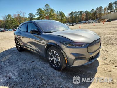 Czwarte zdjęcie samochodu z boku: 2021 FORD MUSTANG MACH-E PREMIUM VIN:3FMTK3R7XMMA24023 - miniatura