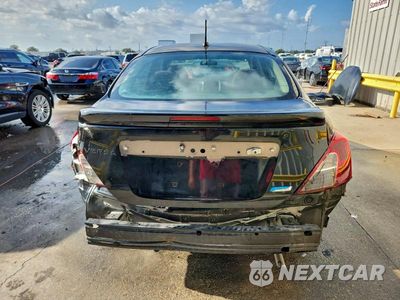 Zdjęcie 6 z 12 samochodu: 2018 NISSAN VERSA S VIN:3N1CN7AP7JL808128 - miniatura
