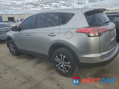 Drugie zdjęcie samochodu z przodu: 2018 TOYOTA RAV4 LE VIN:JTMZFREV5JJ212001 - miniatura