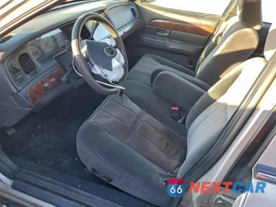 Zdjęcie 7 z 14 samochodu: 2005 MERCURY GRAND MARQUIS GS VIN:2MEFM74W65X631624 - miniatura
