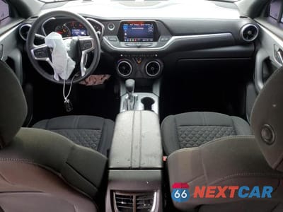 Zdjęcie 8 z 13 samochodu: 2021 CHEVROLET BLAZER 2LT VIN:3GNKBCRS0MS571003 - miniatura