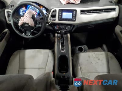 Zdjęcie 8 z 12 samochodu: 2021 HONDA HR-V LX VIN:3CZRU6H3XMM734025 - miniatura