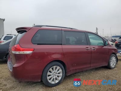 Trzecie zdjęcie samochodu z tyłu: 2014 TOYOTA SIENNA XLE VIN:5TDDK3DCXES072488 - miniatura