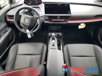Zdjęcie 8 z 11 samochodu: 2024 TOYOTA PRIUS PRIME SE VIN:JTDACACU9R3026009 - miniatura