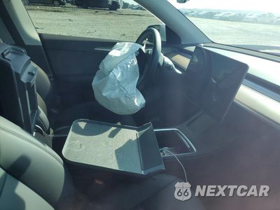 Zdjęcie 8 z 13 samochodu: 2023 TESLA MODEL Y VIN:7SAYGDEE9PA063295 - miniatura