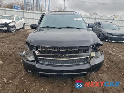 Piąte zdjęcie samochodu w środku: 2014 CHEVROLET SUBURBAN K1500 LT VIN:1GNSKJE76ER210739 - miniatura