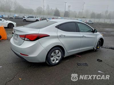 Trzecie zdjęcie samochodu z tyłu: 2016 HYUNDAI ELANTRA SE VIN:KMHDH4AE0GU585902 - miniatura