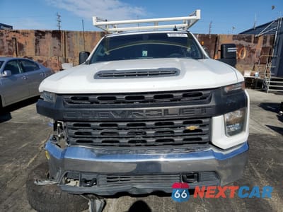 Piąte zdjęcie samochodu w środku: 2020 CHEVROLET SILVERADO UTILITY / SERVICE TRUCK VIN:1GB5WLE71LF244855 - miniatura