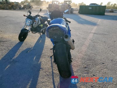 Czwarte zdjęcie samochodu z boku: 2005 SUZUKI GSX-R600 K VIN:JS1GN7CA452103733 - miniatura