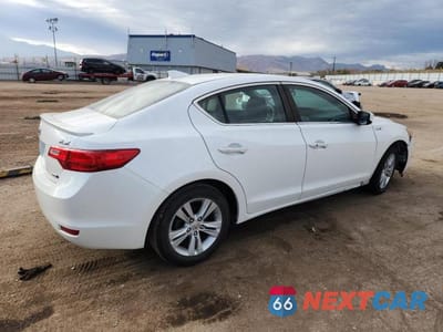 Trzecie zdjęcie samochodu z tyłu: 2013 ACURA ILX HYBRID VIN:19VDE3F36DE301142 - miniatura