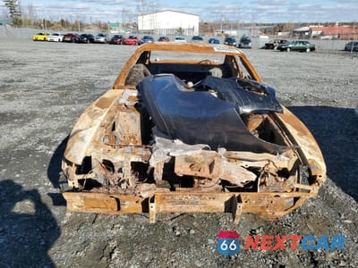 Piąte zdjęcie samochodu w środku: 1994 FORD MUSTANG VIN:1FALP4047RF132739 - miniatura