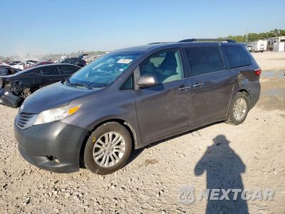 2015 TOYOTA SIENNA XLE 5TDYK3DC1FS629405 - główne zdjęcie licytacji z USA - miniatura