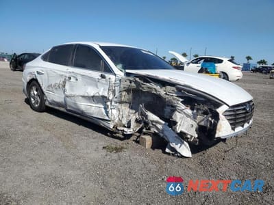 Czwarte zdjęcie samochodu z boku: 2021 HYUNDAI SONATA SE VIN:5NPEG4JA3MH110730 - miniatura