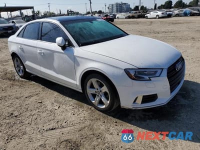 Czwarte zdjęcie samochodu z boku: 2017 AUDI A3 PREMIUM VIN:WAUAUGFF6H1026845 - miniatura