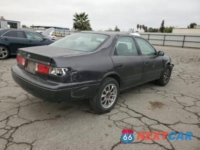 Trzecie zdjęcie samochodu z tyłu: 2000 TOYOTA CAMRY CE VIN:4T1BG22K8YU969155 - miniatura