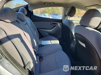 Zdjęcie 10 z 11 samochodu: 2016 HYUNDAI ELANTRA SE VIN:5NPDH4AE1GH750774 - miniatura