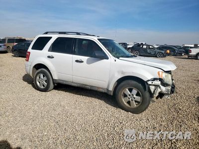 Czwarte zdjęcie samochodu z boku: 2009 FORD ESCAPE XLT VIN:1FMCU03G19KA36769 - miniatura