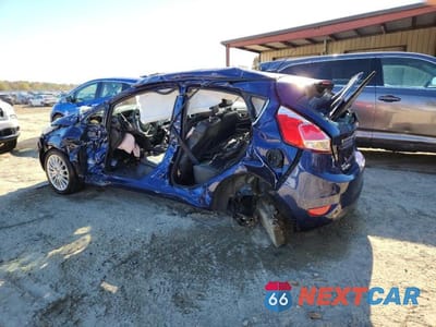 Drugie zdjęcie samochodu z przodu: 2016 FORD FIESTA TITANIUM VIN:3FADP4FJ4GM201918 - miniatura