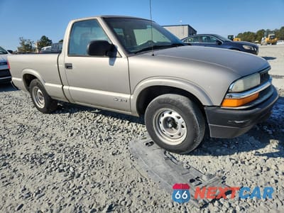 Czwarte zdjęcie samochodu z boku: 2002 CHEVROLET S TRUCK S10 VIN:1GCCS145028136474 - miniatura