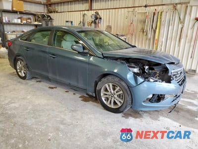 Czwarte zdjęcie samochodu z boku: 2017 HYUNDAI SONATA SE VIN:5NPE24AF7HH567346 - miniatura