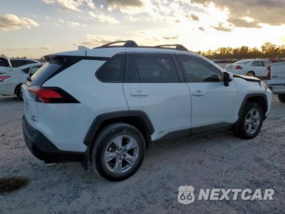 Trzecie zdjęcie samochodu z tyłu: 2024 TOYOTA RAV4 XLE VIN:4T3RWRFV4RU115710 - miniatura