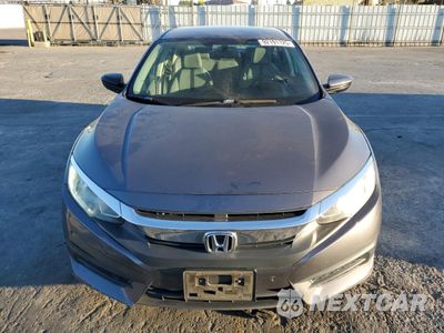 Piąte zdjęcie samochodu w środku: 2016 HONDA CIVIC LX VIN:2HGFC2F5XGH536378 - miniatura