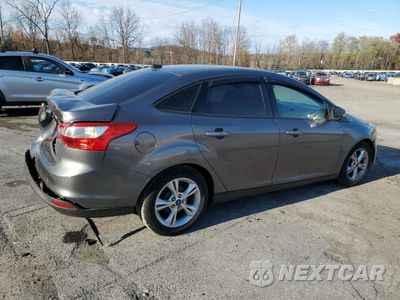 Trzecie zdjęcie samochodu z tyłu: 2014 FORD FOCUS SE VIN:1FADP3F29EL127607 - miniatura