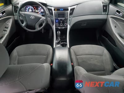 Zdjęcie 8 z 12 samochodu: 2014 HYUNDAI SONATA GLS VIN:5NPEB4AC2EH875347 - miniatura