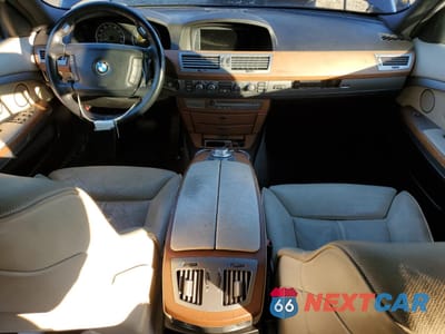 Zdjęcie 8 z 12 samochodu: 2007 BMW 750 VIN:WBAHN83537DT68943 - miniatura