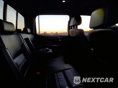 Zdjęcie 10 z 15 samochodu: 2018 GMC SIERRA K2500 DENALI VIN:1GT12UEYXJF139734 - miniatura
